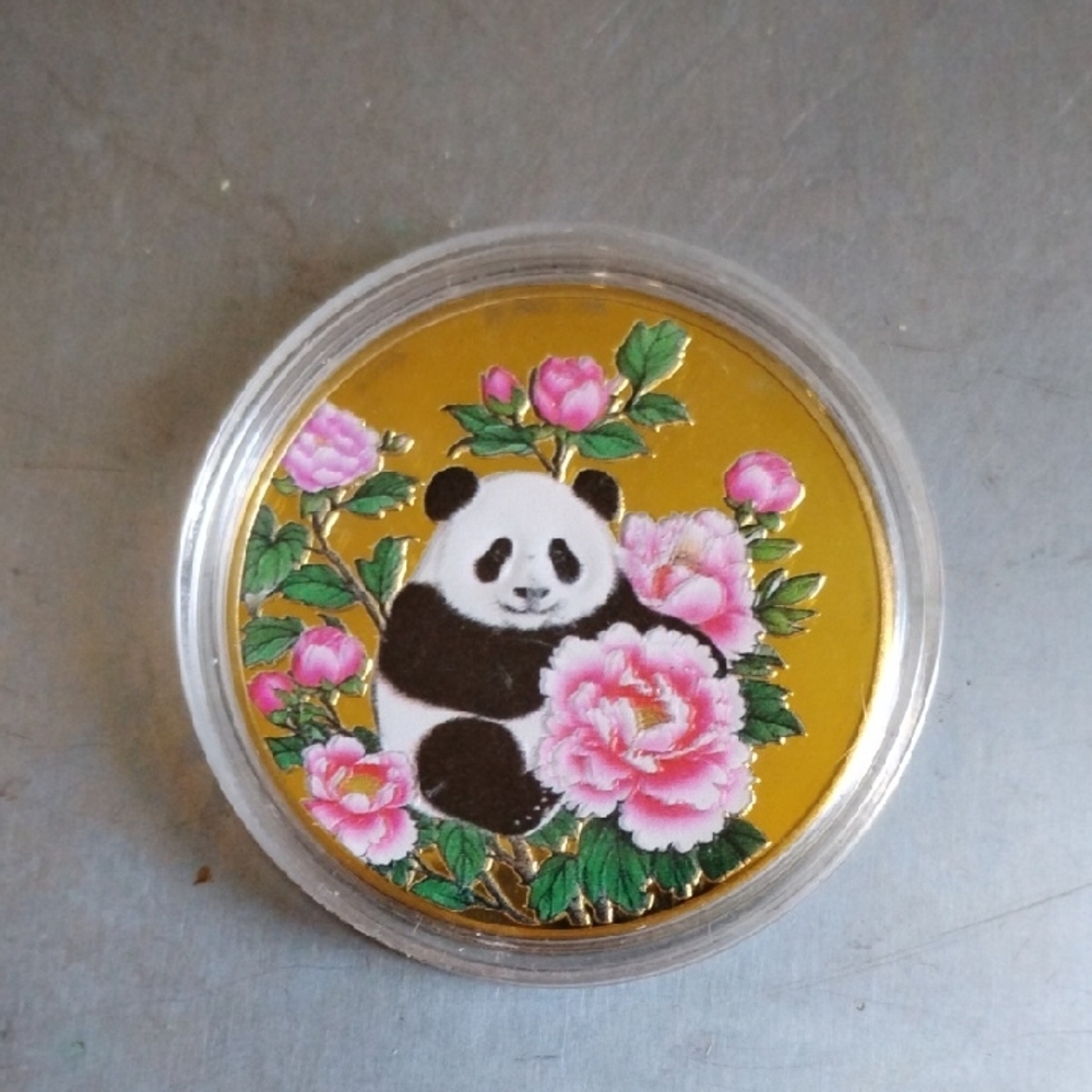 Giant Panda Coin with Pink Flowers(MINT)